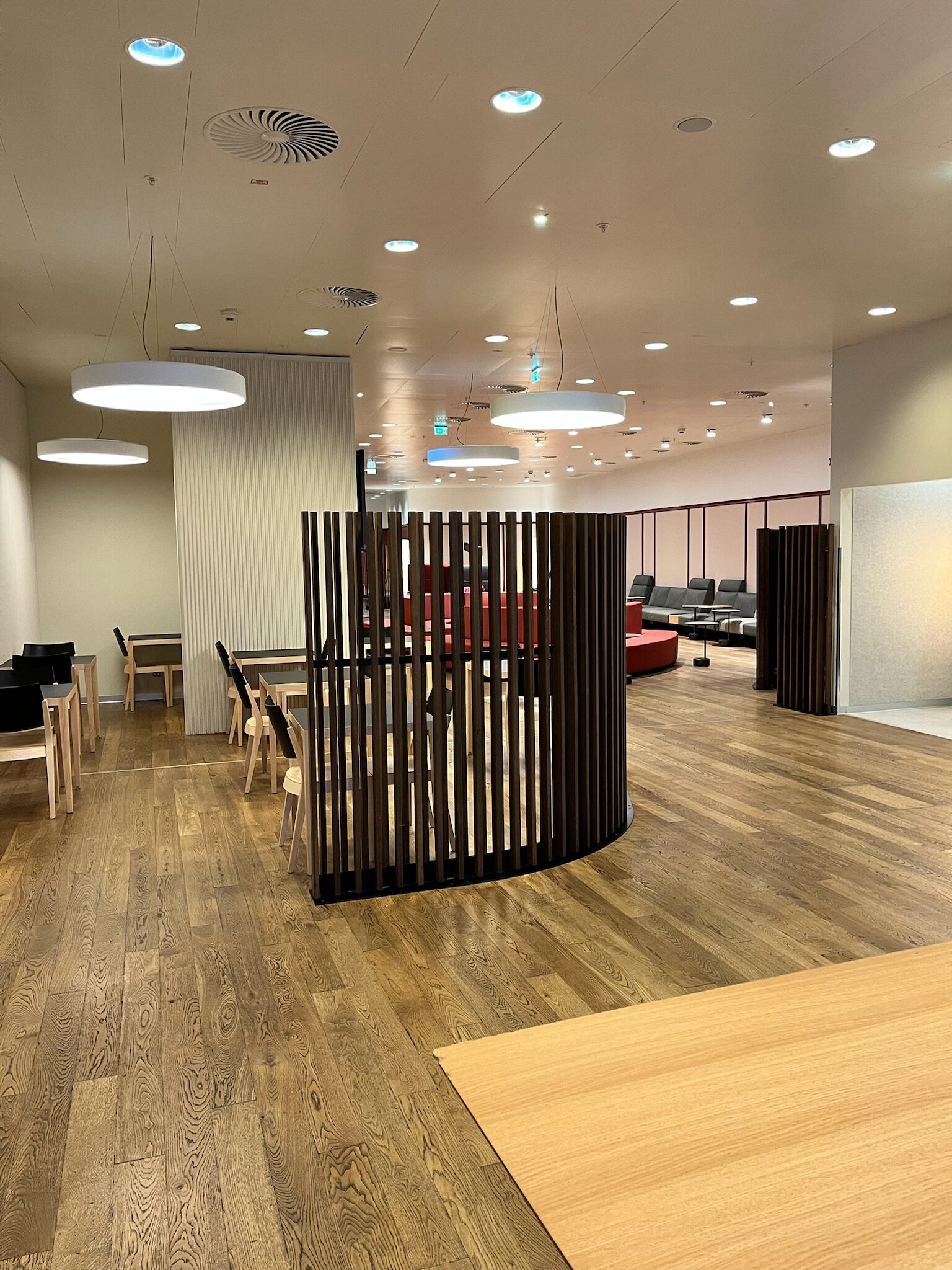 NH维也纳机场酒店-浴室