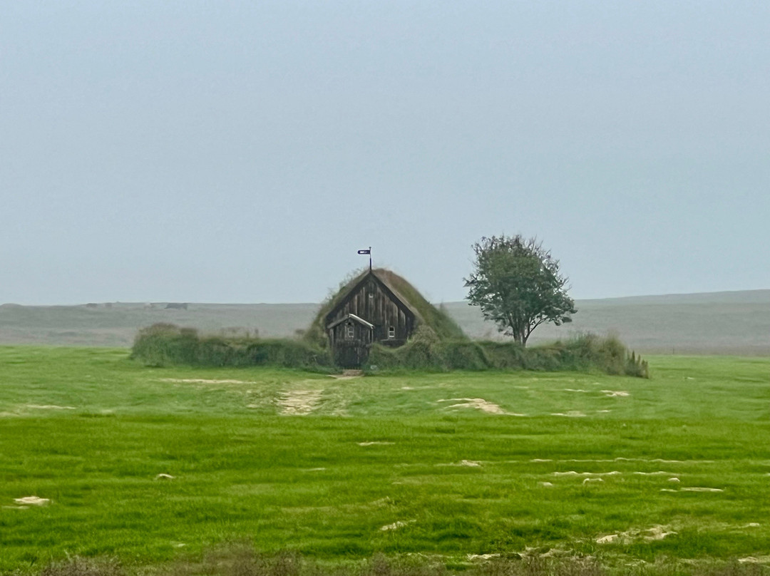 Grafarkirkja-Hofsos必去景点