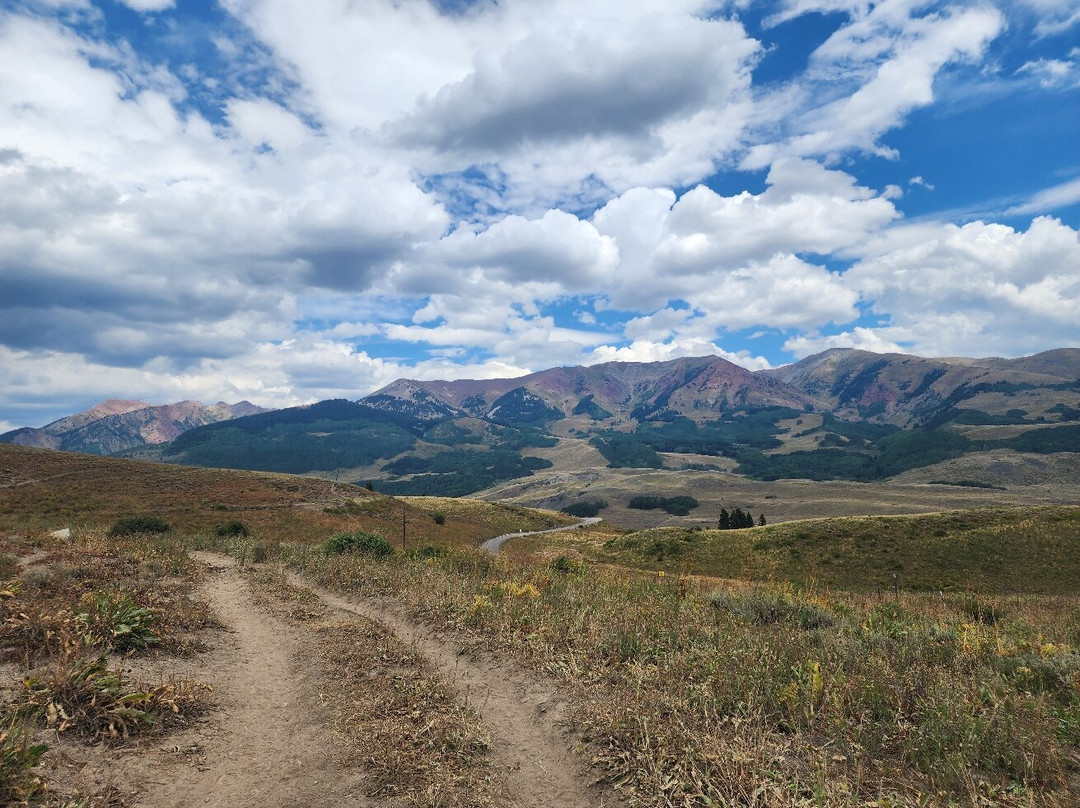 Snodgrass Skin Mountain Trail