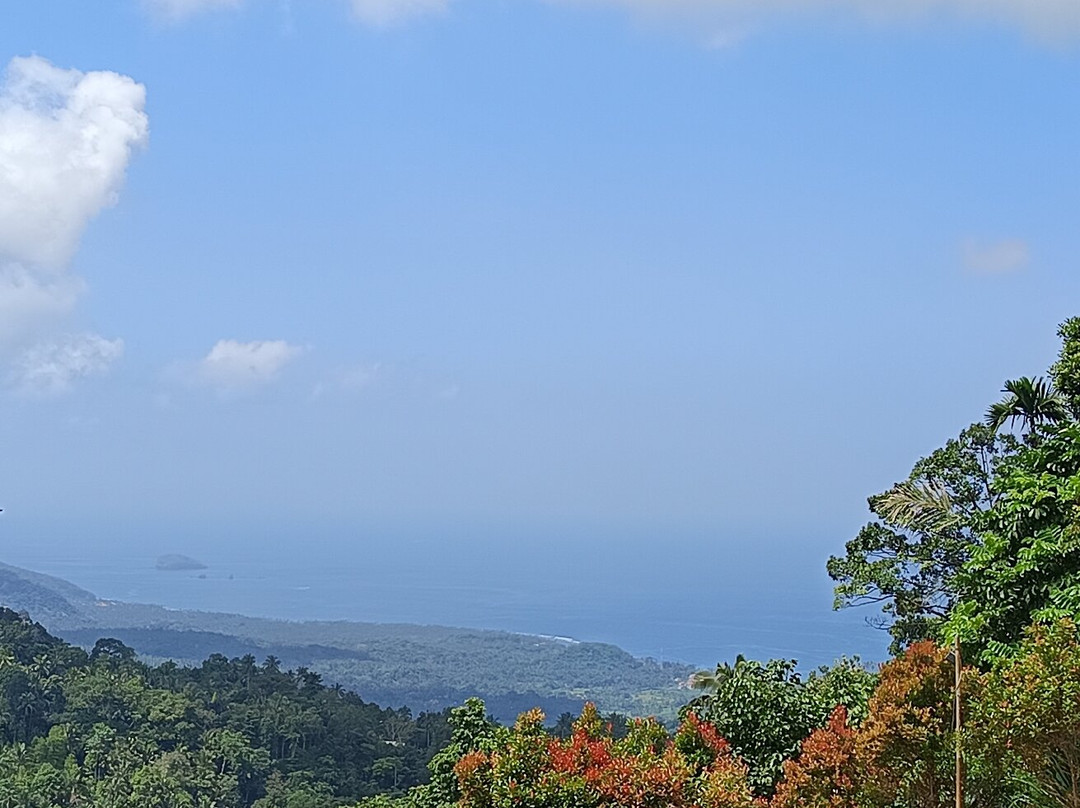 Jagasatru Waterfall-卡朗阿森必去景点
