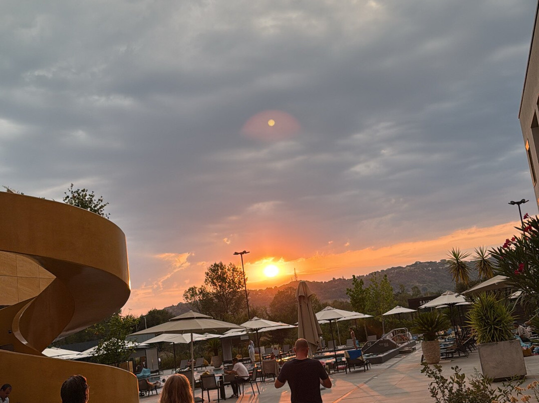 Mk Hotel Tirana主图