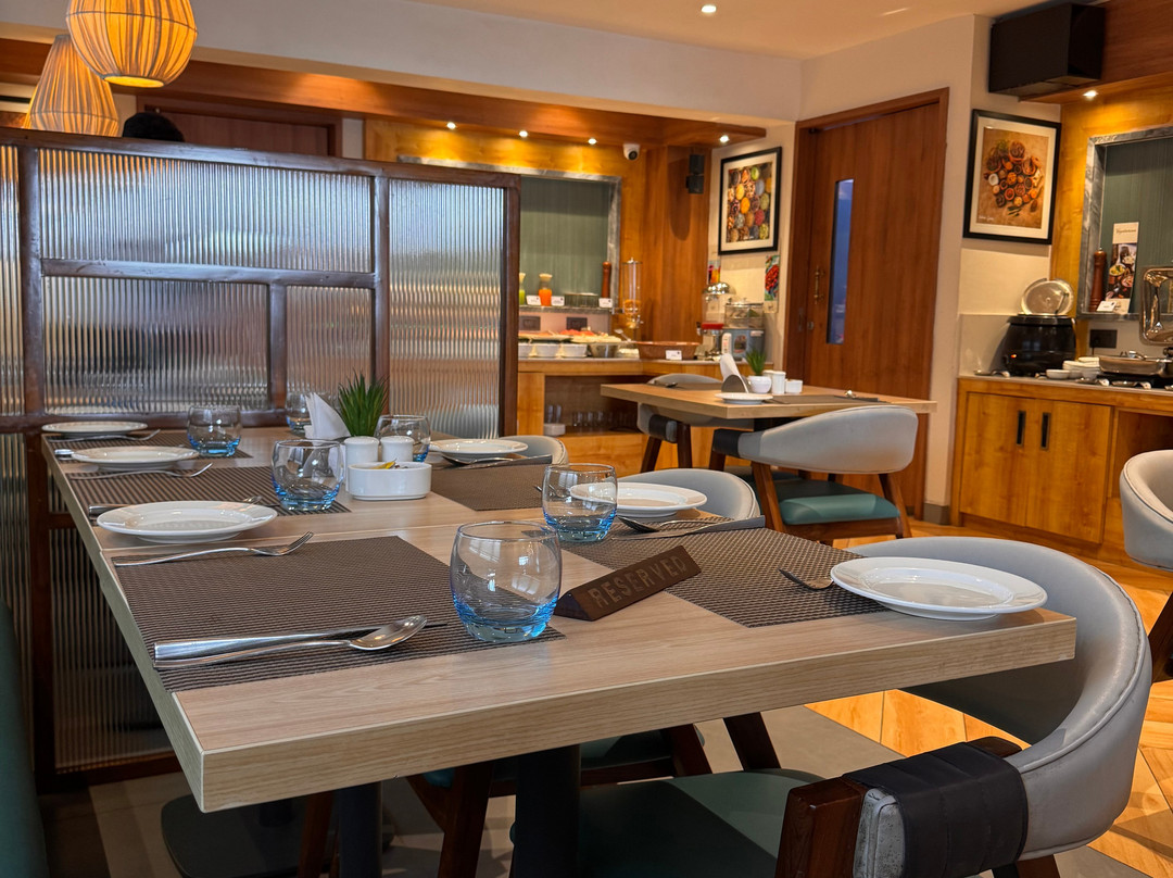 Cozzet Victoria主图