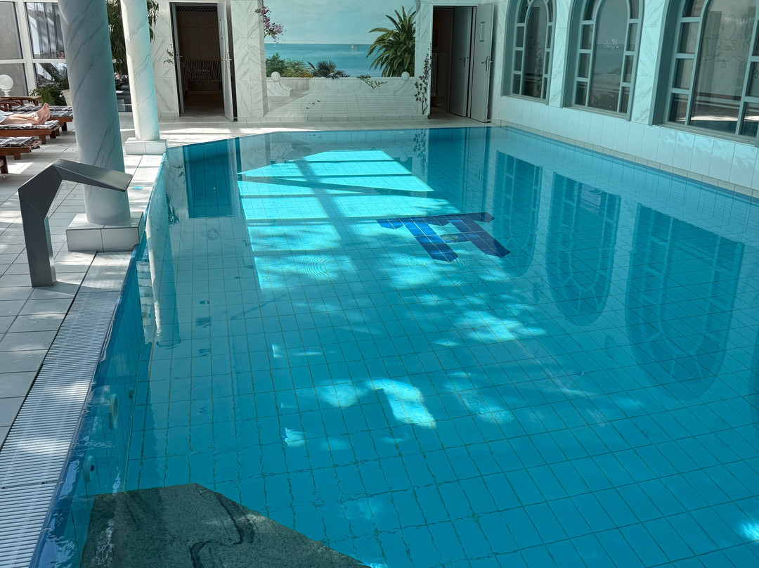 海涅别墅酒店主图