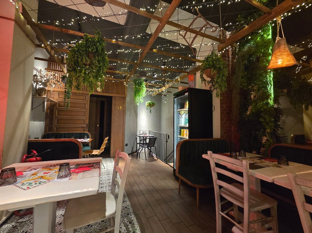 Montesoprano Sul Naviglio Food and Drinks