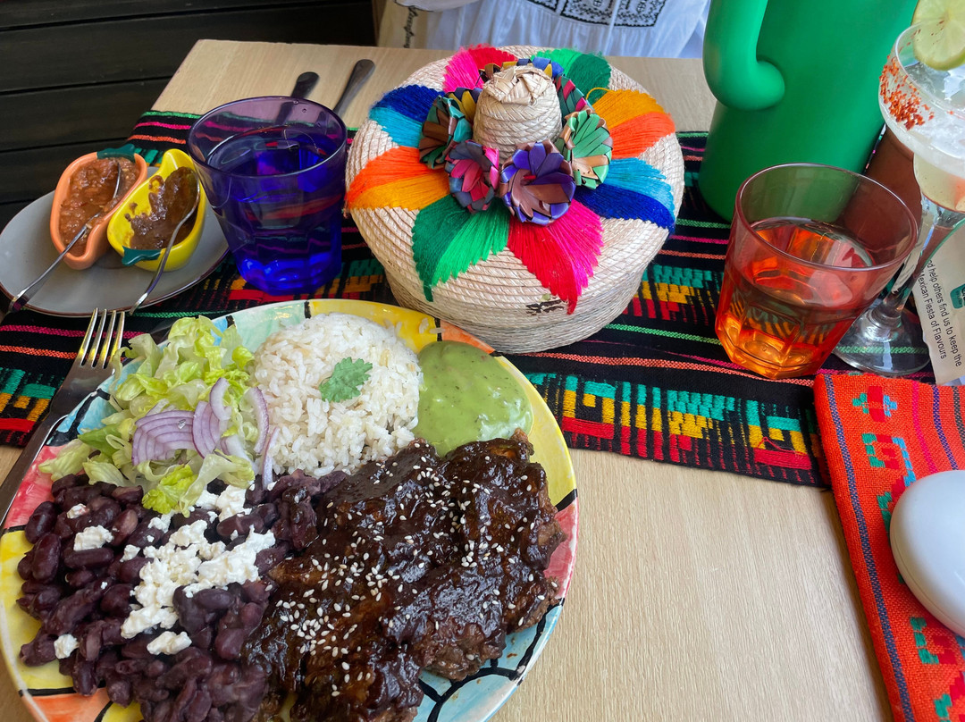 Hooleos Mexican Cafe-Bar