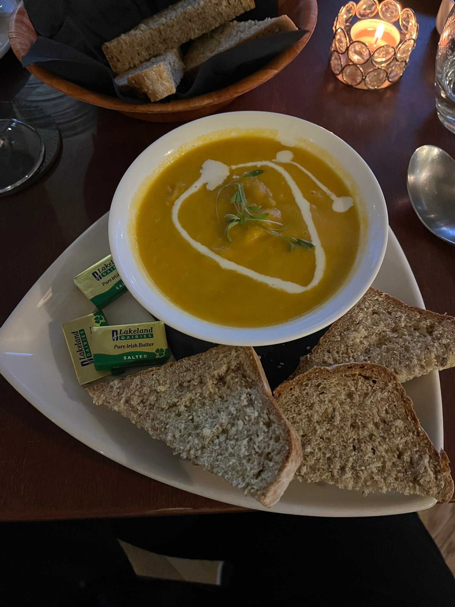 Butler Arms Hotel-官方