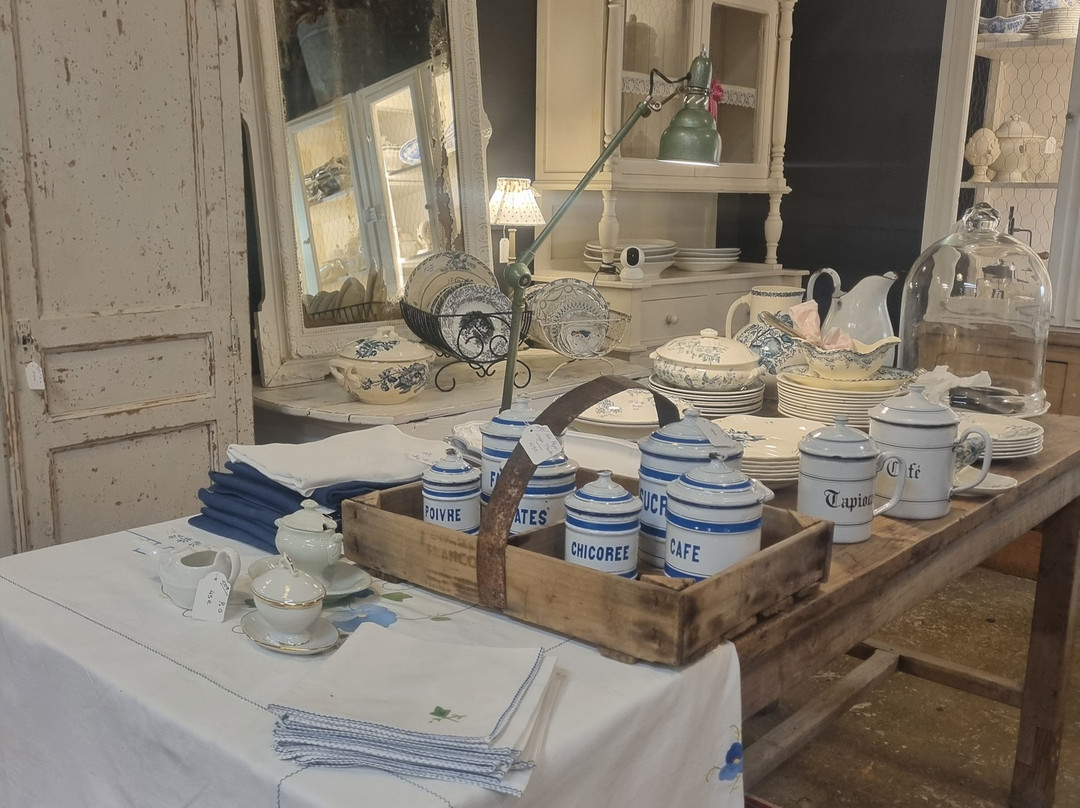 Antic Village-la Bisbal d'Emporda必去景点