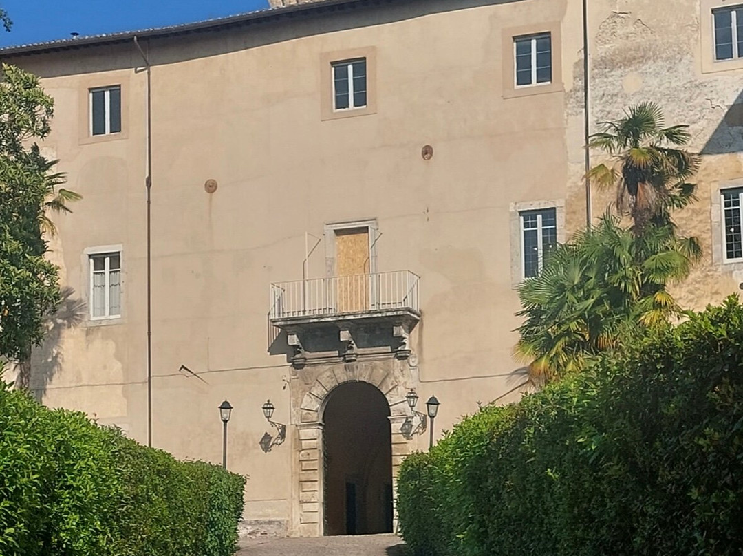 Castle Boncompagni Viscogliosi-Isola del Liri必去景点