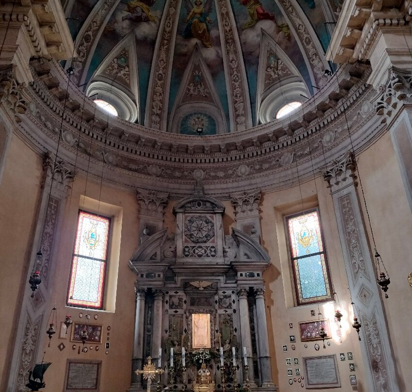 Basilica di Santa Maria in Porto-拉韦纳必去景点