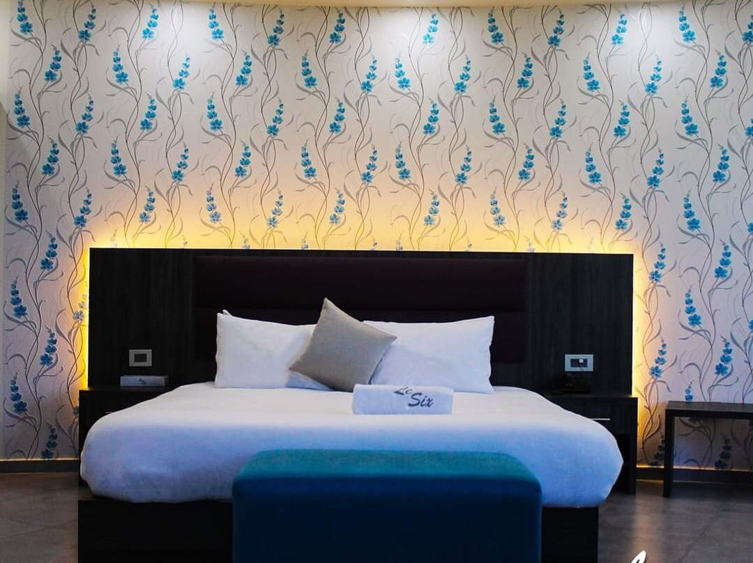 Le Six Hotel And Resort主图