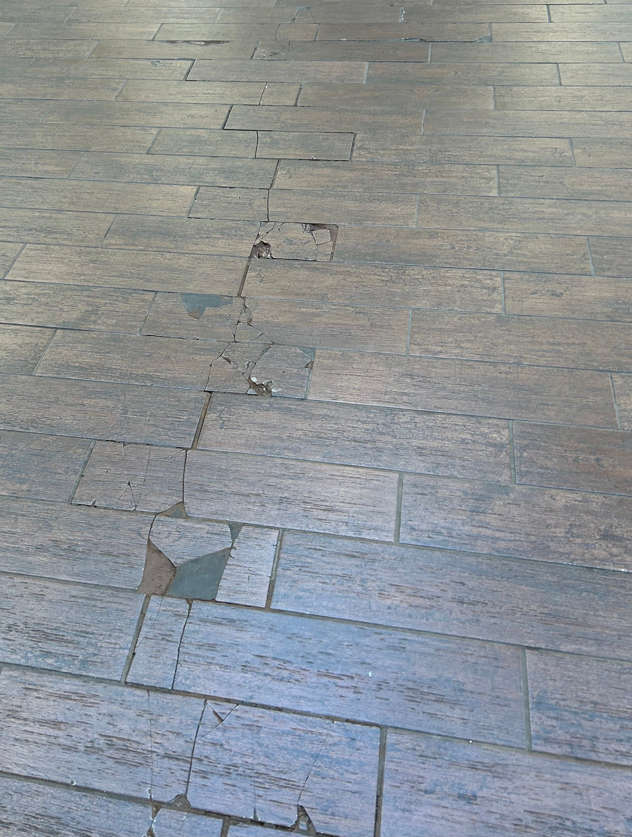 底特律-利沃尼亚/诺维希尔顿合博套房酒店-浴室