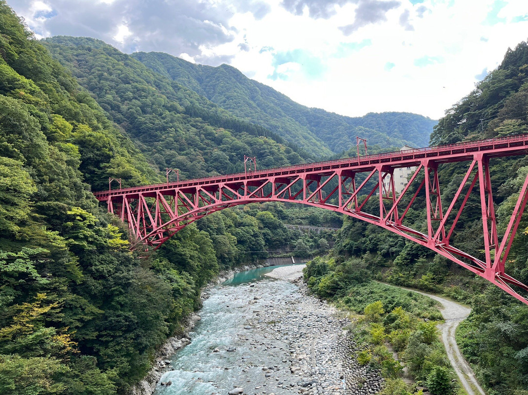 Kurobe Gorge Railway-黑部市必去景点