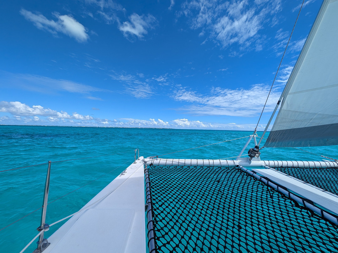 Catmania Catamarans-Costa Mujeres必去景点