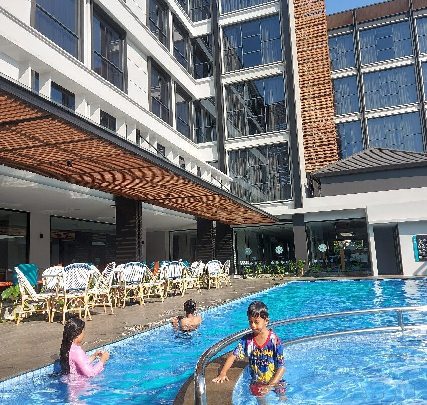 Aston Emidary Bangka Hotel And Conference Center