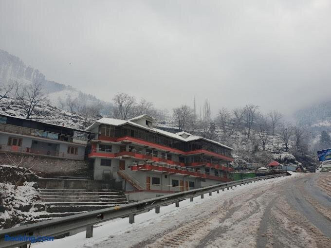 Ahsania Hotel & Restaurant