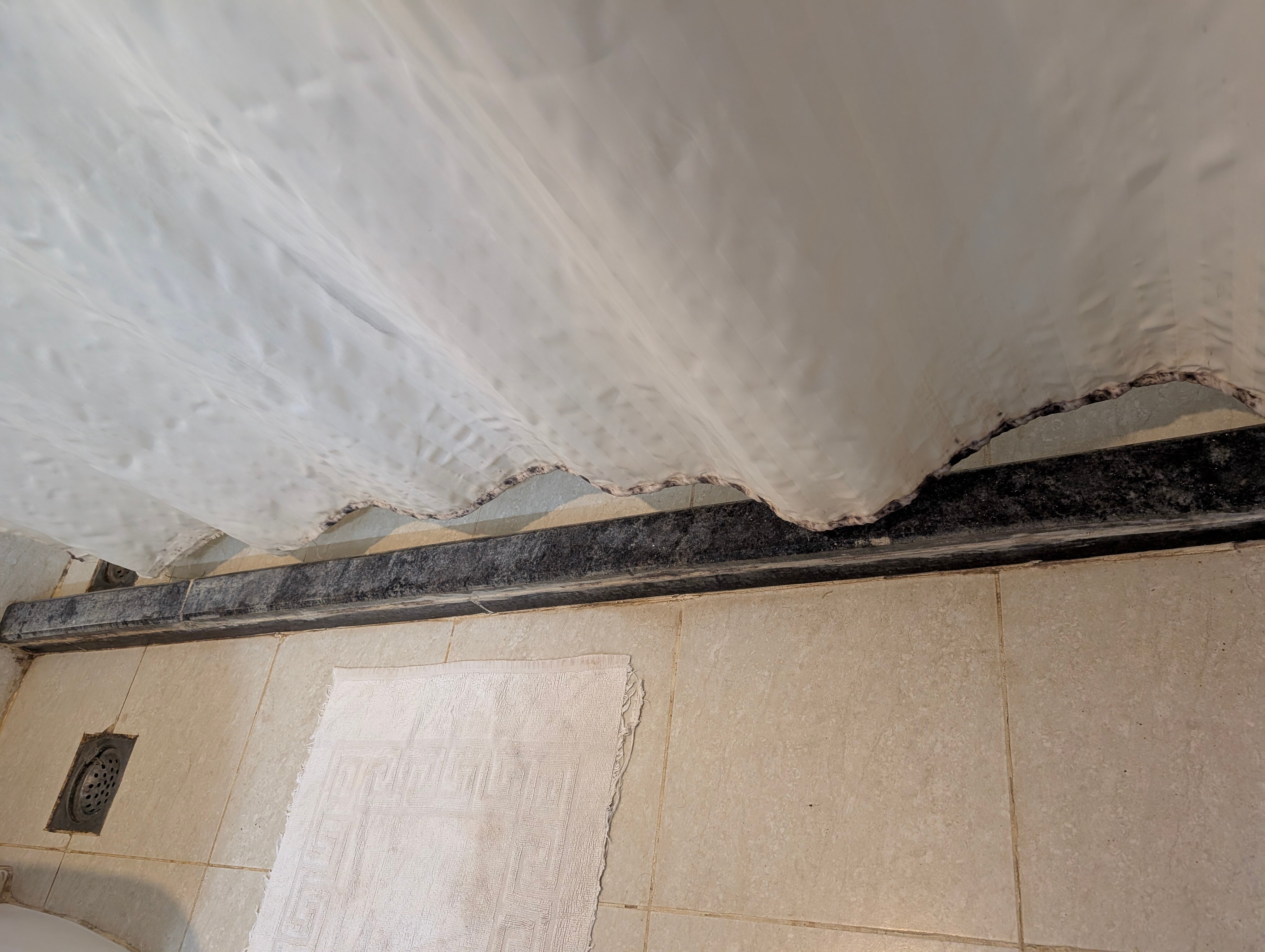 Clarks Inn Badami-浴室