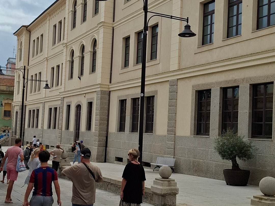 Corso Umberto I-奥尔比亚必去景点