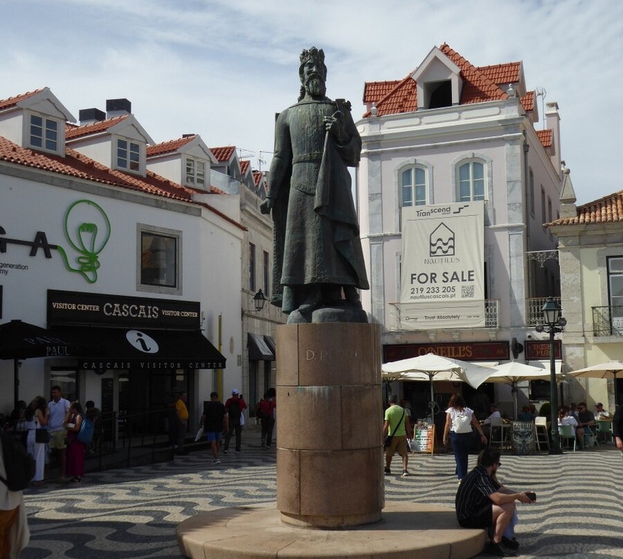 5th of October Square-卡斯凯什必去景点