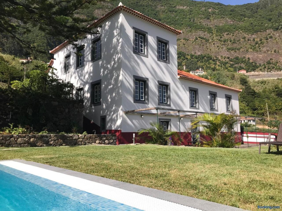 Casa Oliveira Esmeraldo - Guest Houses