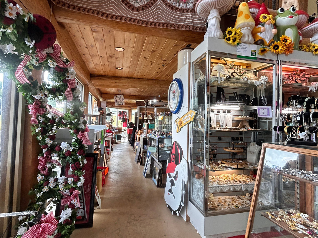 Grumpy's Antiques-Tunnel Hill必去景点