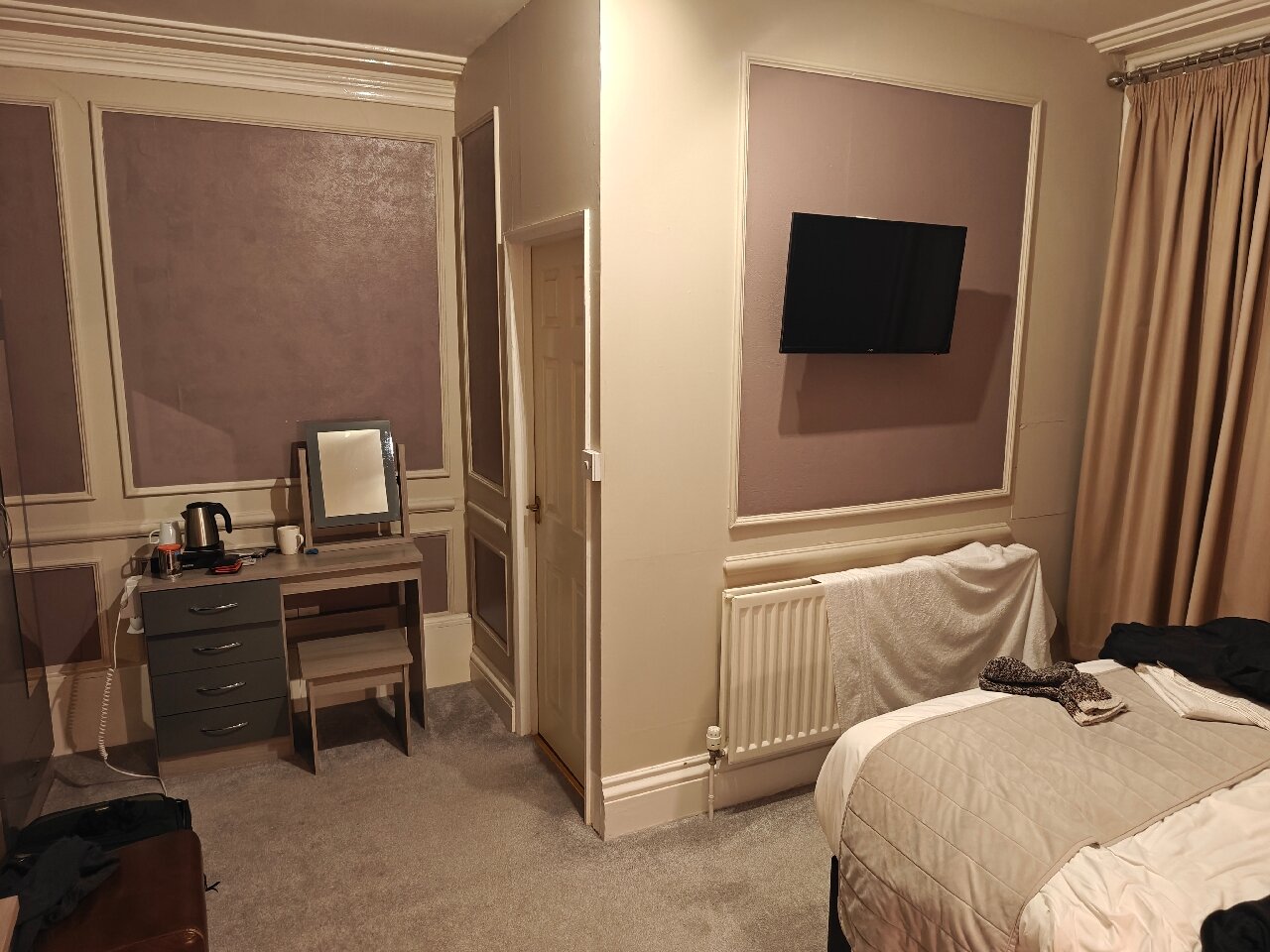 The Avenue Hotel-官方