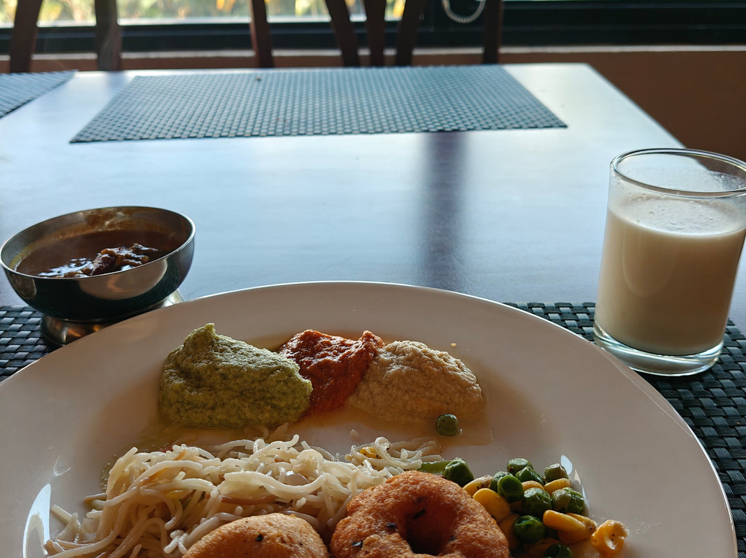 经典大道酒店主图