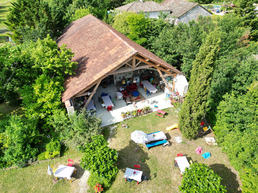 Les Escaliers de La Combe主图