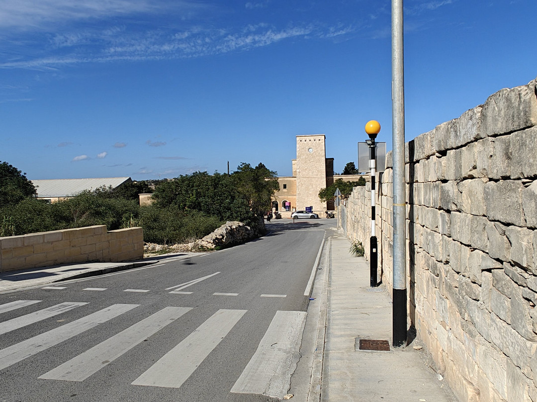 Victoria Lines-Madliena必去景点