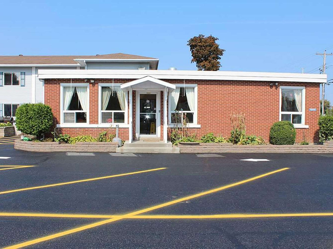 Super 8 by Wyndham Pembroke