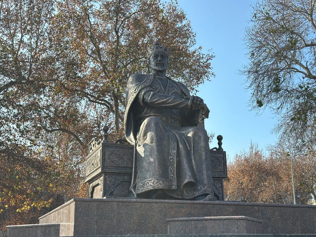 Statue of Amir Temur-撒马尔罕必去景点