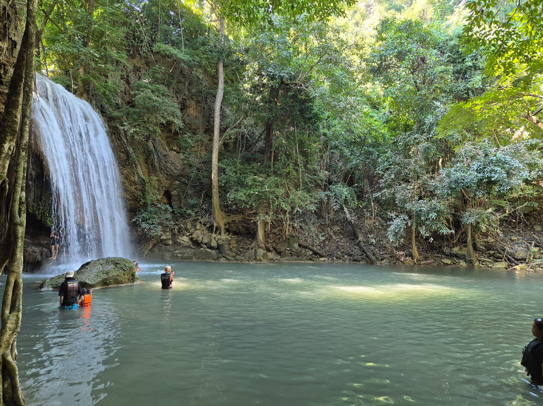 DeeDee Tours-北碧必去景点