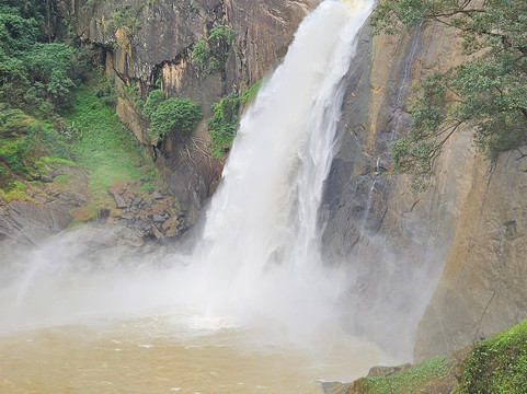 Motorbike tours by Thushan-班托塔必去景点