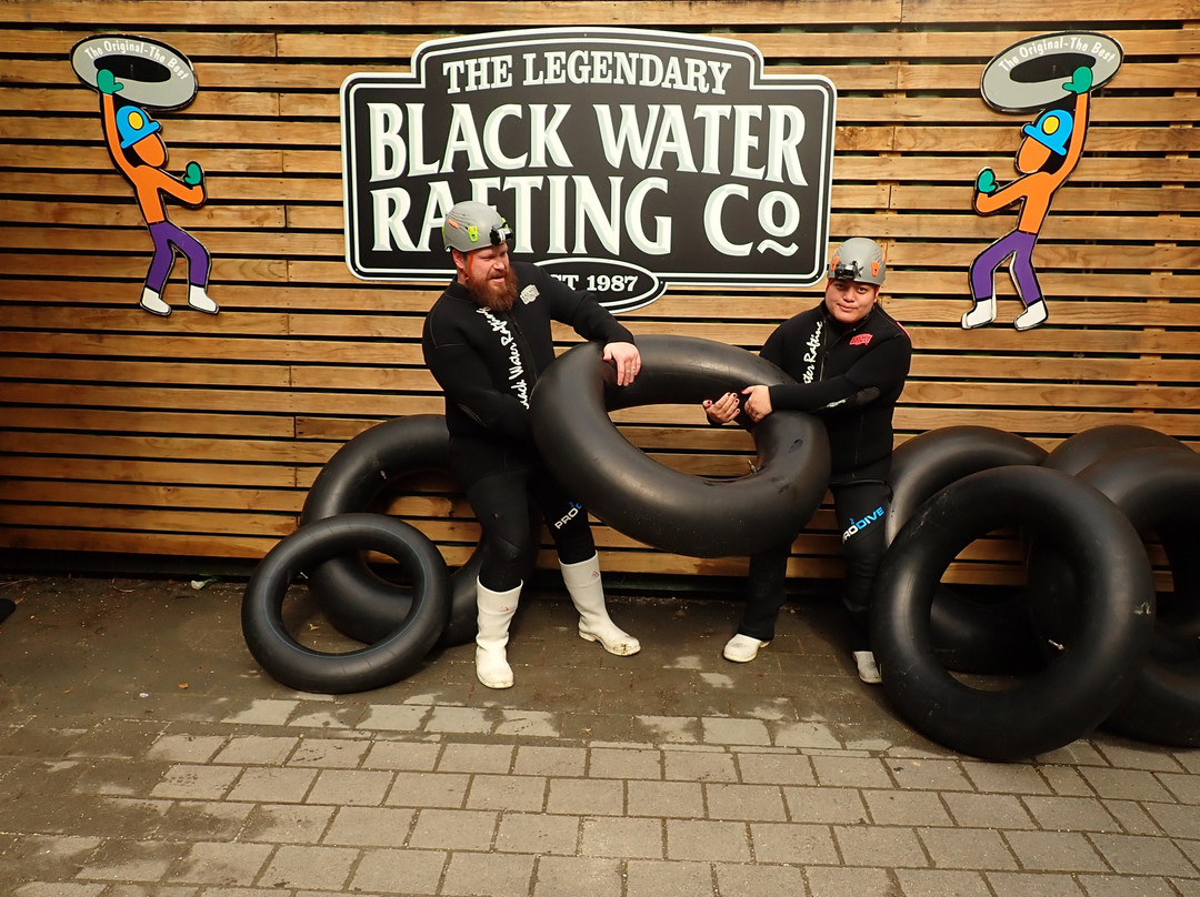 传奇黑水漂流公司-怀托摩洞穴必去景点