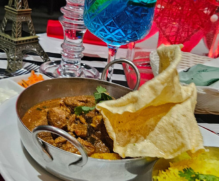 卡勒兰海滩俱乐部主图