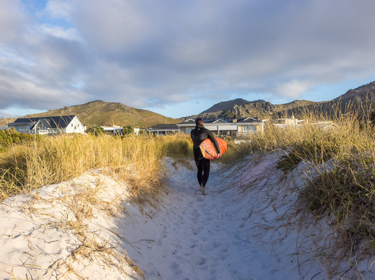 82 Steps to the Beach主图