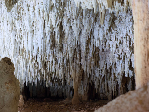 Cayman Crystal Caves-大开曼岛必去景点