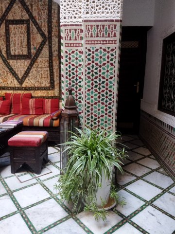 非斯摩洛哥传统庭院住宅-官方