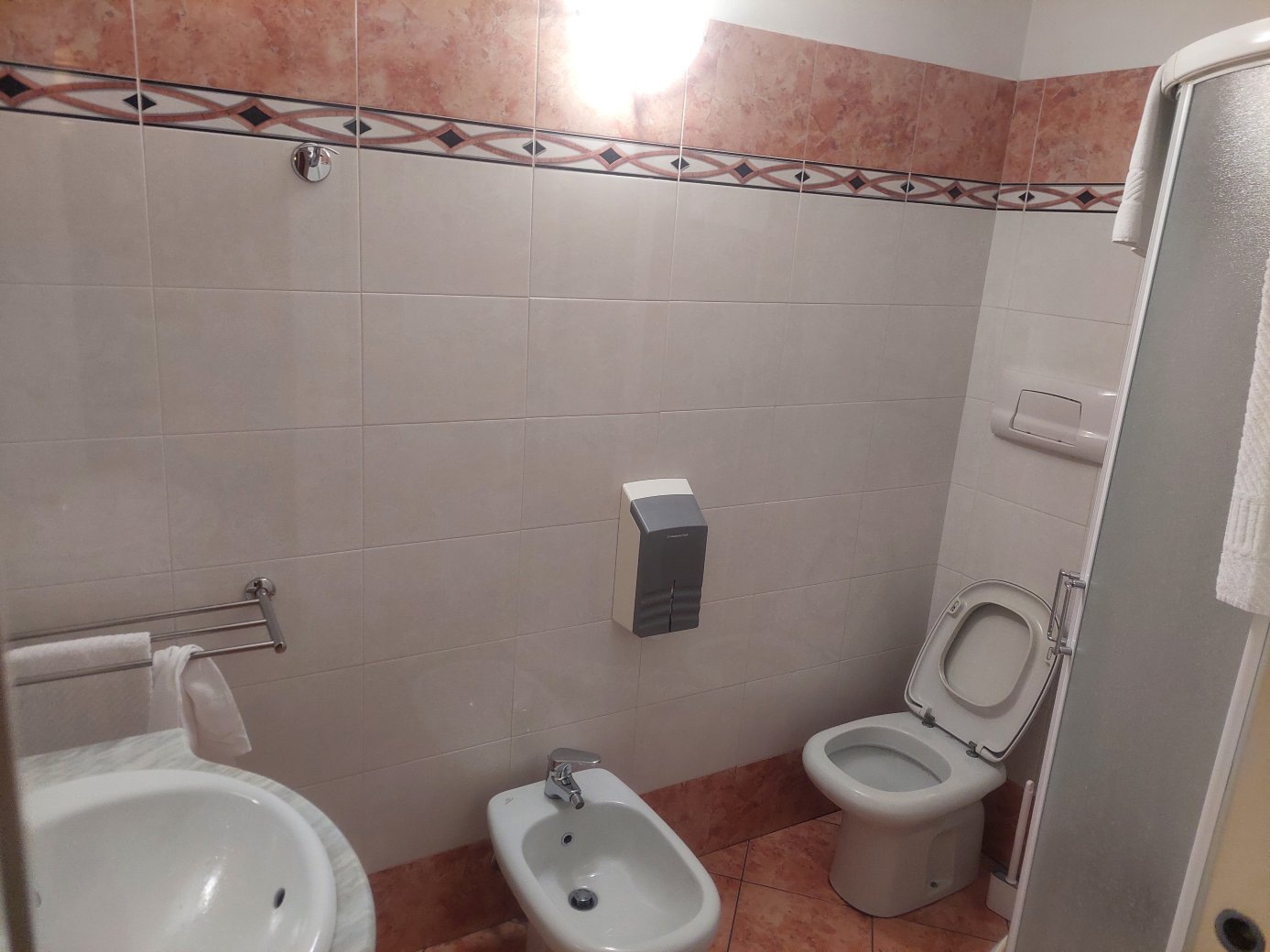 卡罗尔酒店-官方