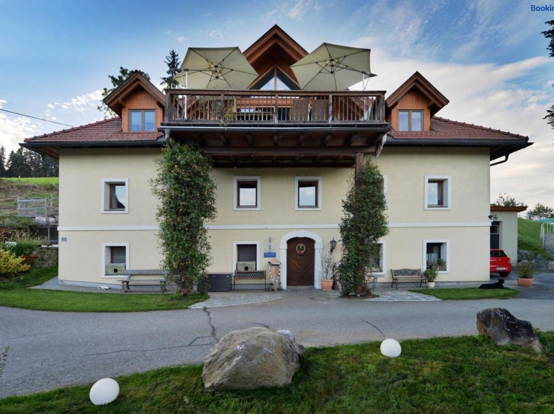 Little Farm Apartments