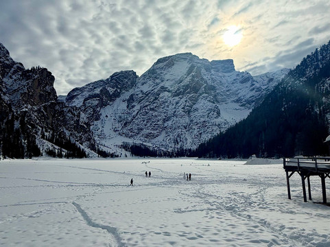 Club Magellano-Tavazzano con Villavesco必去景点