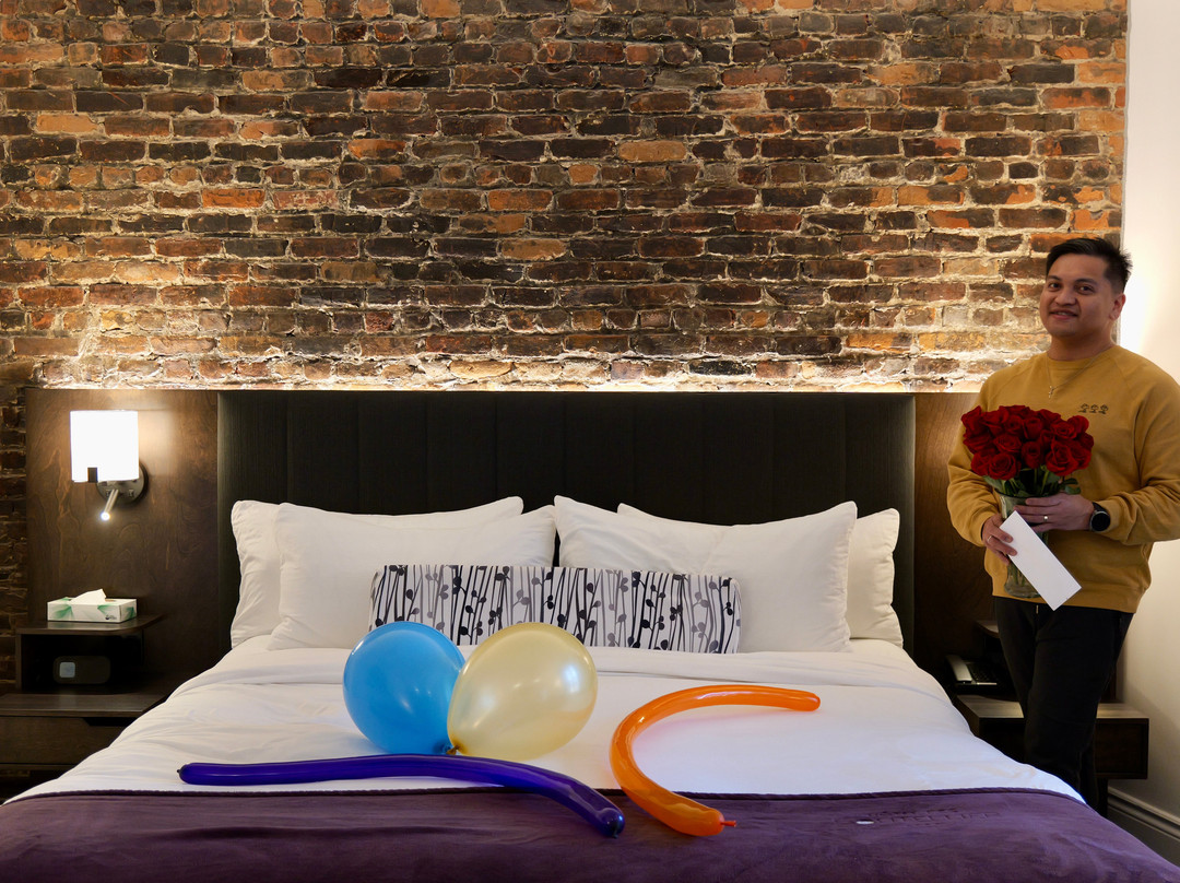 考特里尔酒店主图