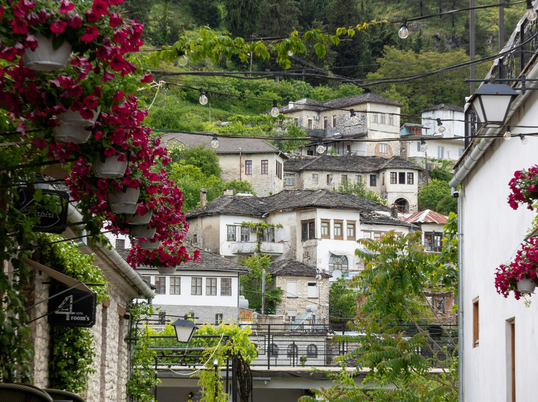 Albania Private Tours & Cultural Adventures with GlobexGo-地拉那必去景点