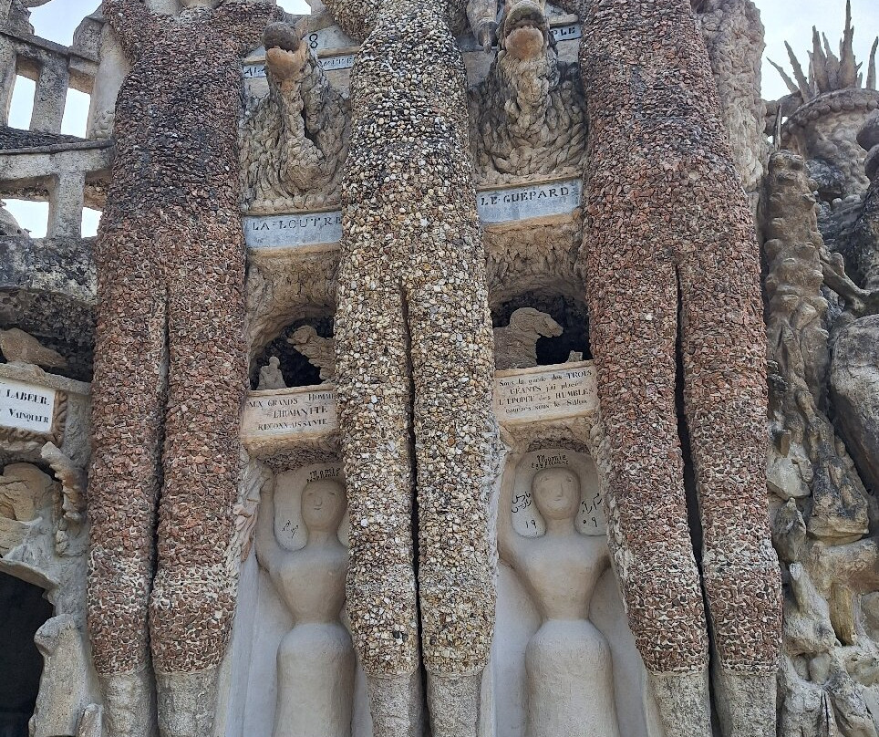 Palais Ideal du Facteur Cheval-Hauterives必去景点