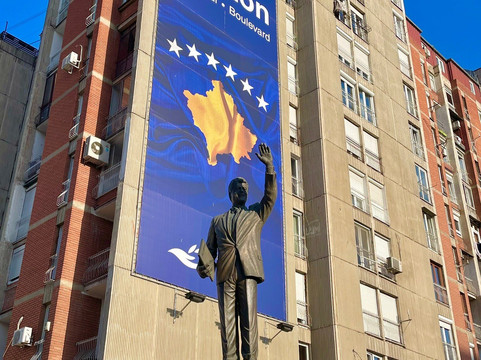 Bill Clinton Statue-普里什蒂纳必去景点