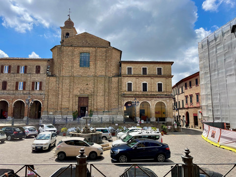 Piazza Repubblica-Treia必去景点