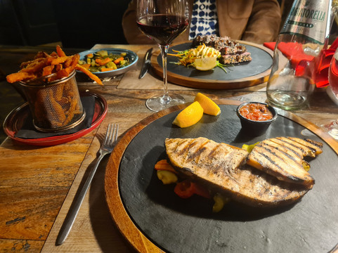 Uniqato Mediterranean Ristorante主图