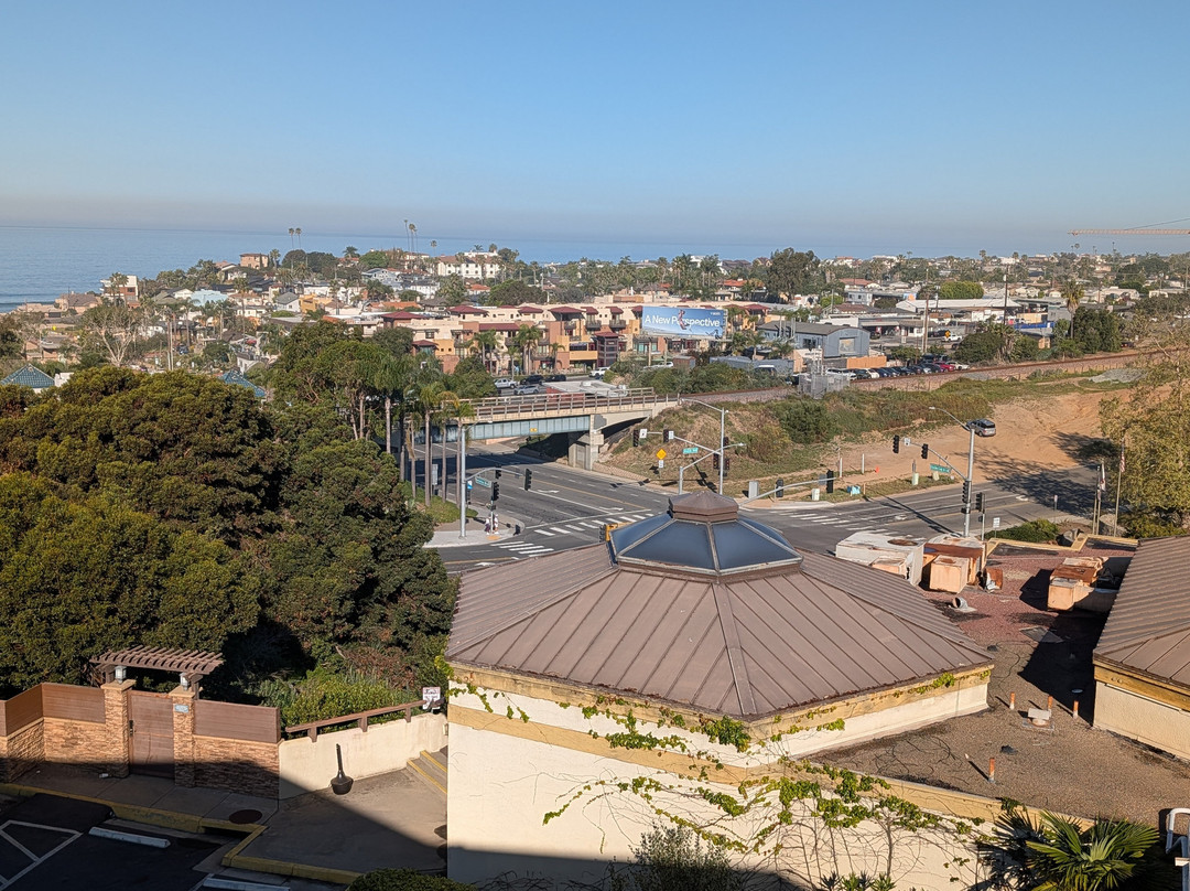 恩西尼塔斯月光海滩套房旅馆主图