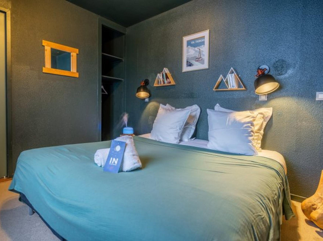 Alpeen Hotel