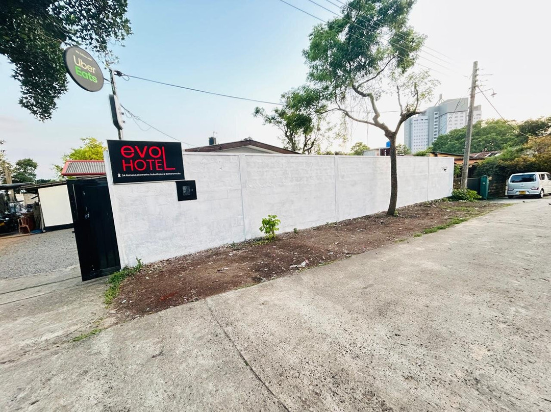 Evol Hotel Battaramulla