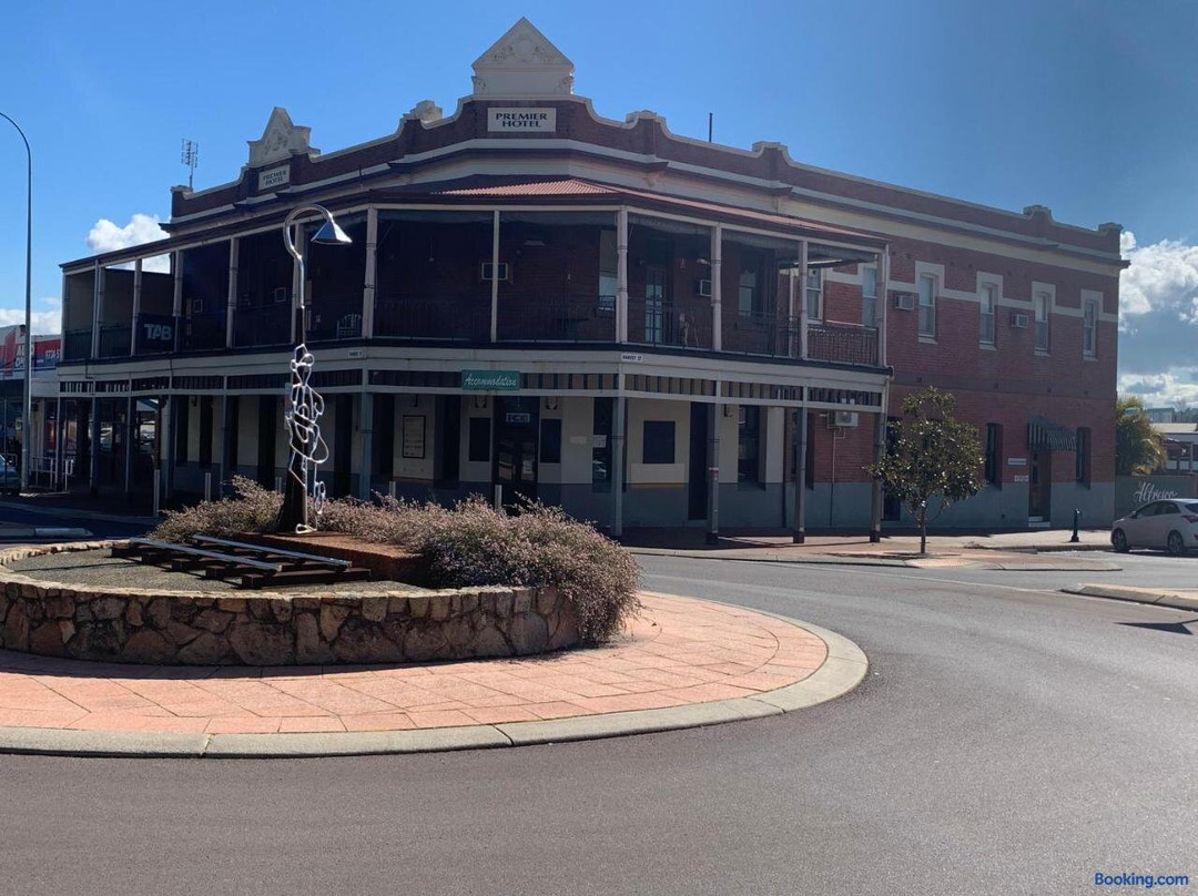 Premier Hotel Collie